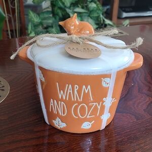 🍂🦊Rae Dunn Ceramic Pot & Lid